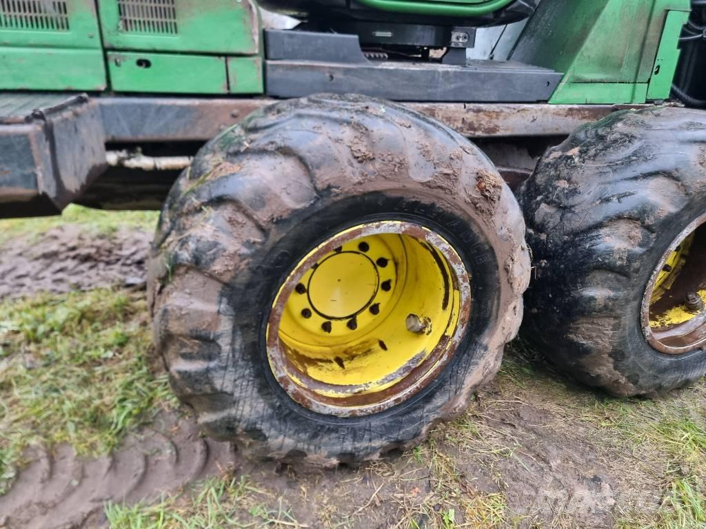 John Deere 1110 E Forwarderid