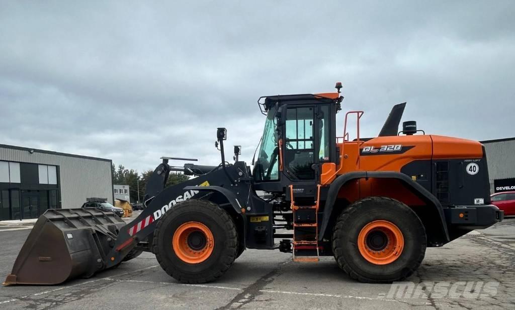 Doosan DL 320-7 Rataslaadurid