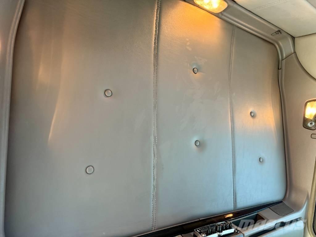 Kenworth W 900 Sadulveokid