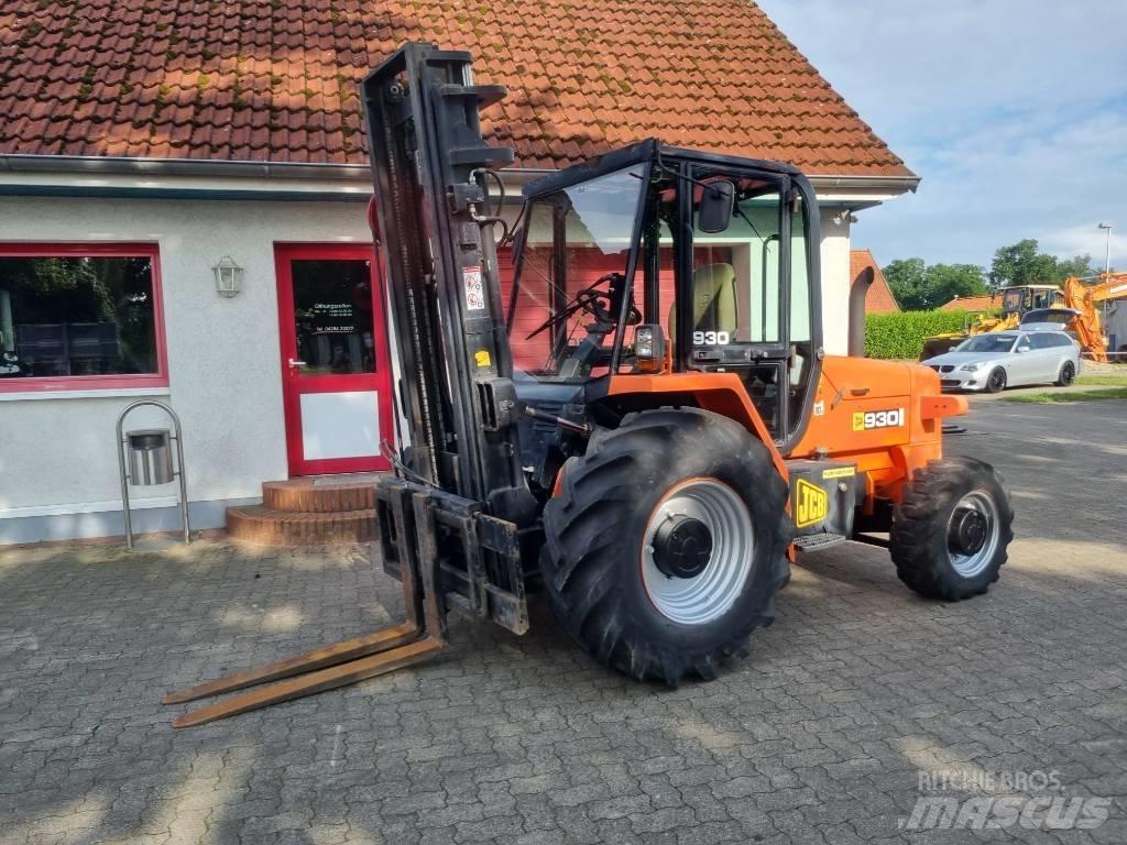 JCB 930-4 Maastikutõstukid