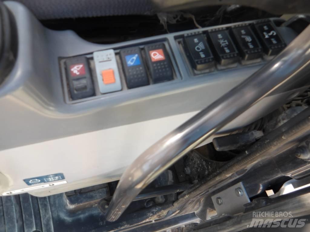 Hitachi ZX 250 LC-6 Roomikekskavaatorid