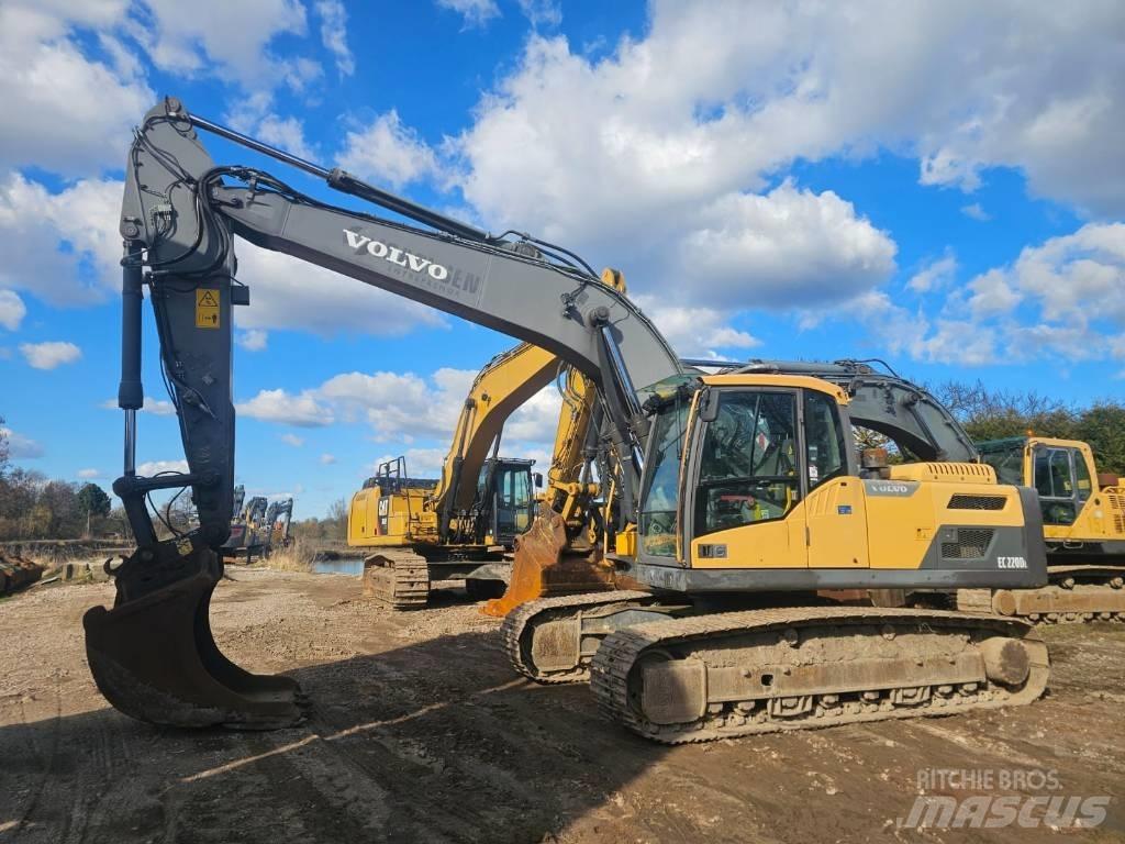Volvo EC 220 DL Roomikekskavaatorid