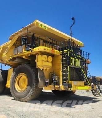 Komatsu 830 E-5 Liigendraamiga pinnaseveokid