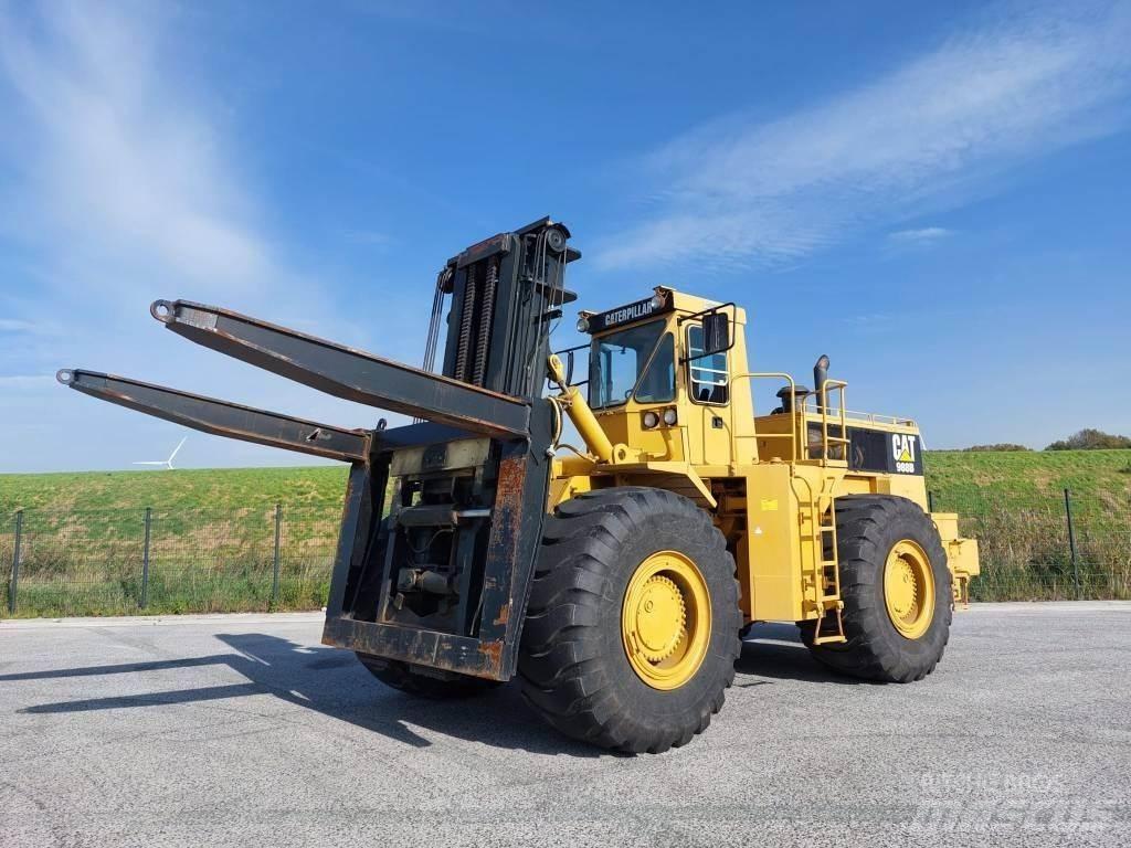 CAT 988 B Rataslaadurid