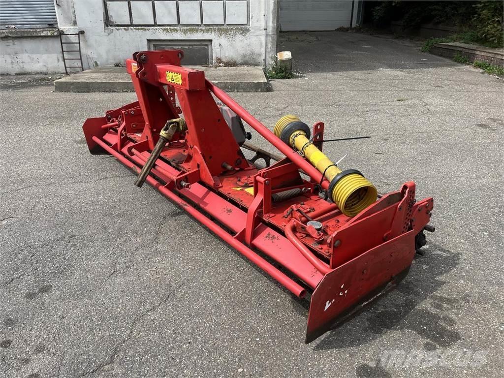 Lely 300-22 Randaalid/mullafreesid