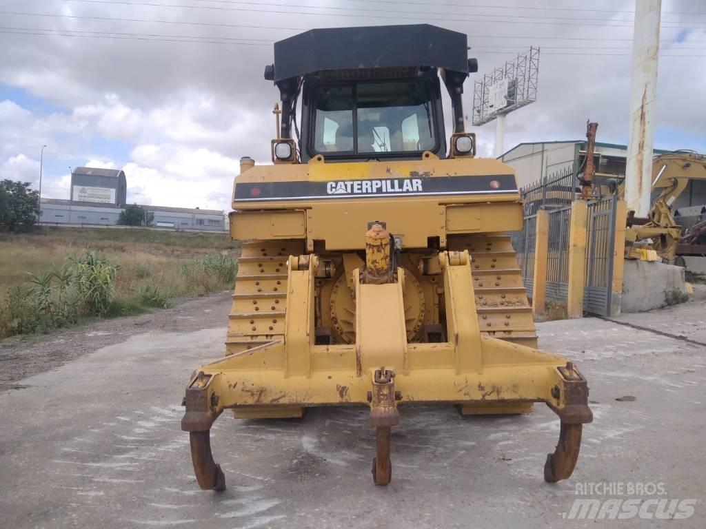 CAT D6 R XL Buldooserid