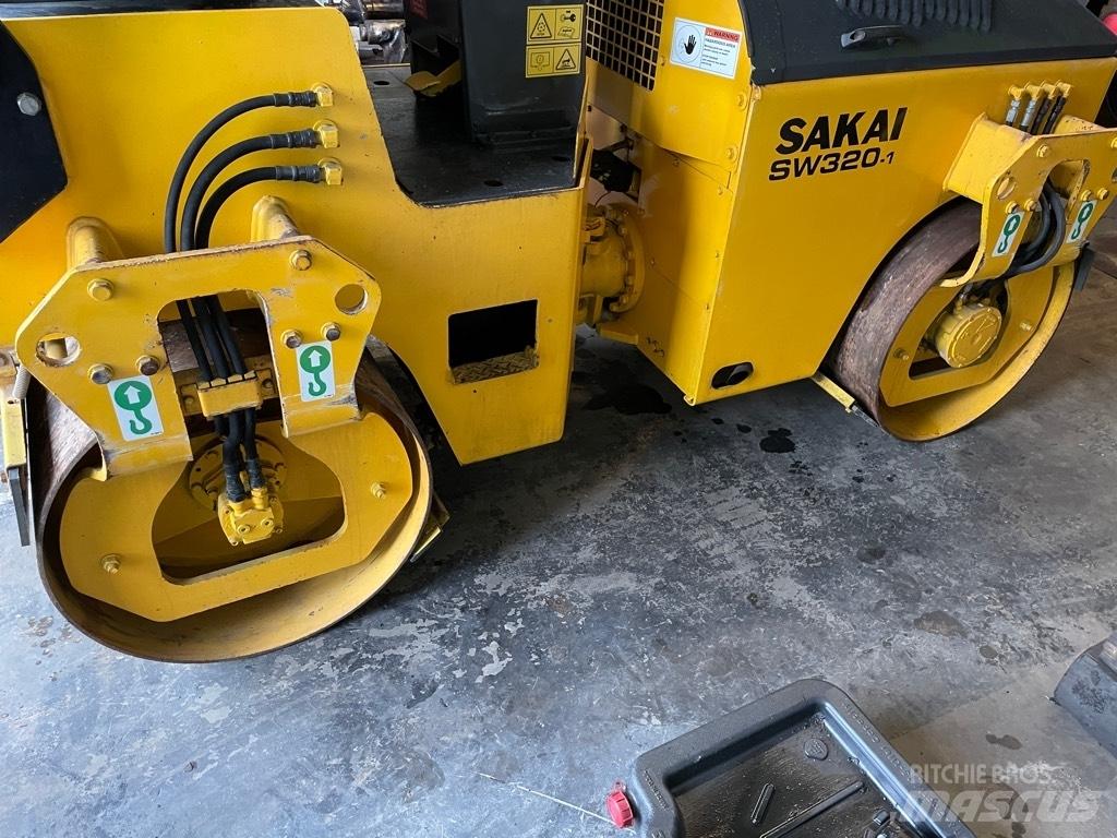 Sakai SW 320-1 Tandemrullid