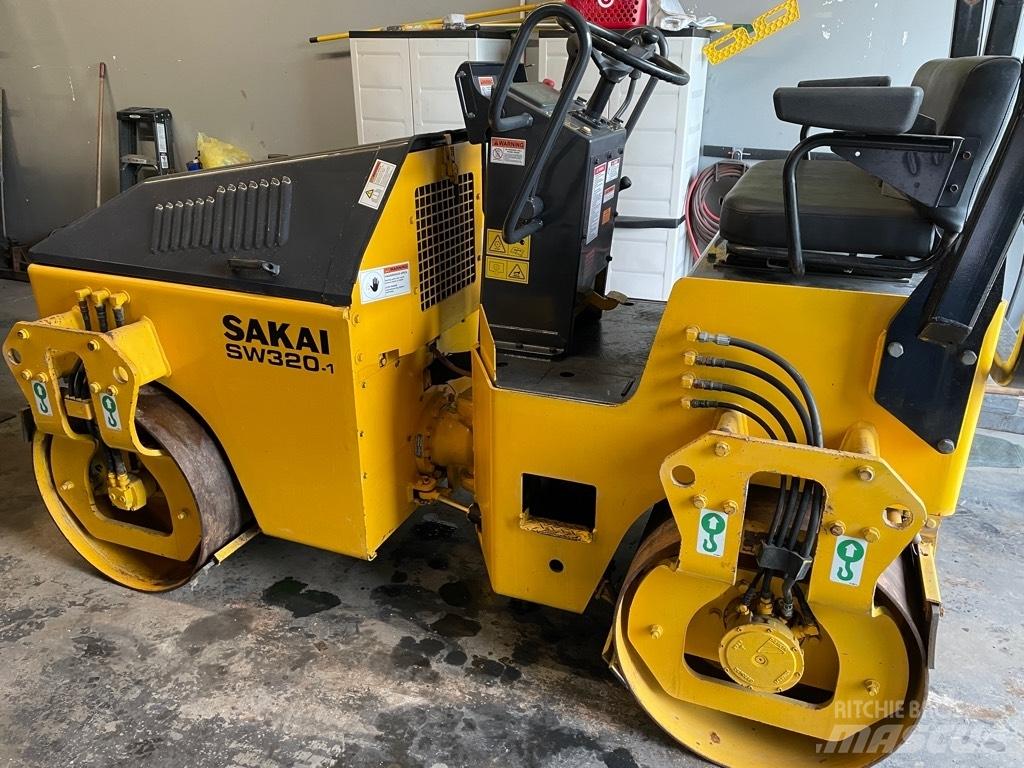 Sakai SW 320-1 Tandemrullid