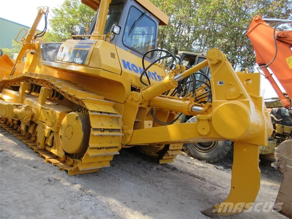 Komatsu D 155 A-1 Buldooserid