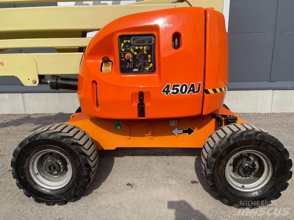 JLG 450 AJ Bomlift Iseliikuvad poomtõstukid