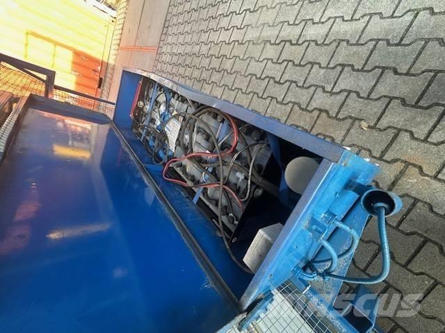 Holland Lift A151EV Käärtõstukid