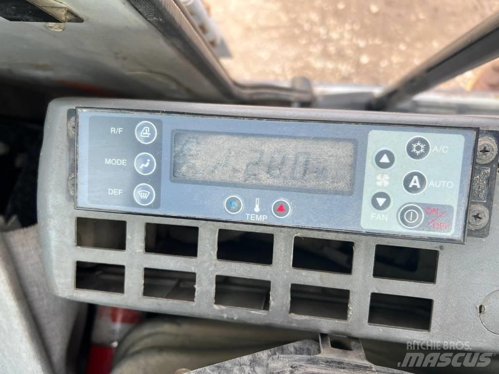 Kobelco SK 200-6 E Roomikekskavaatorid