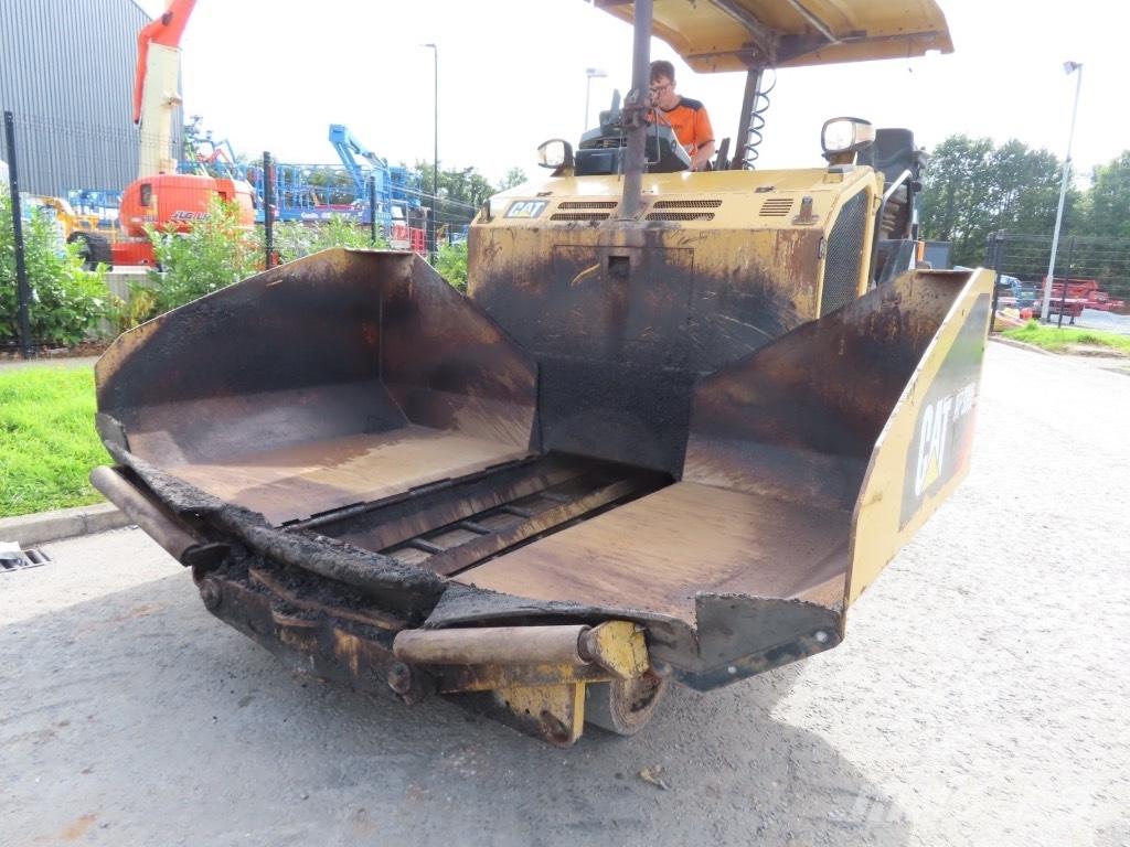 CAT AP 300 Asfaldilaoturid