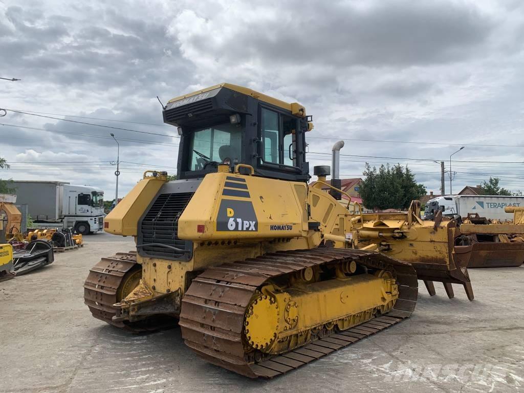 Komatsu D 61 PXI-23 Buldooserid