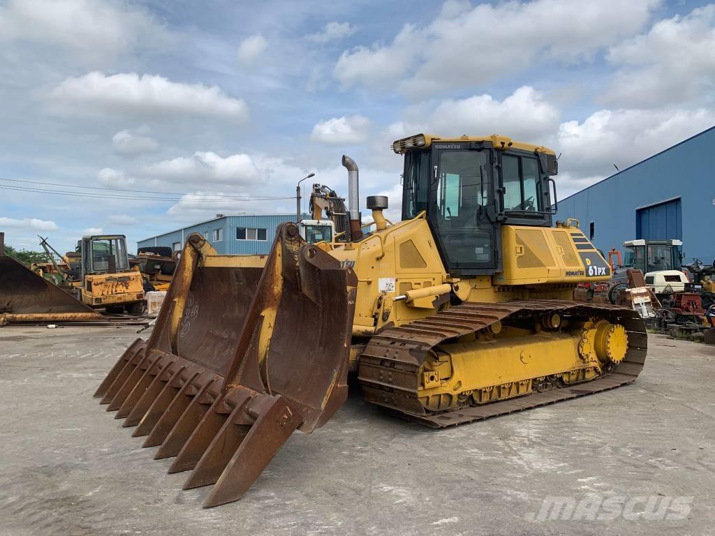 Komatsu D 61 PXI-23 Buldooserid