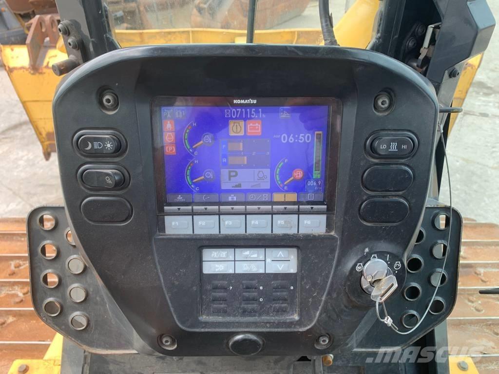 Komatsu D 61 PXI-23 Buldooserid