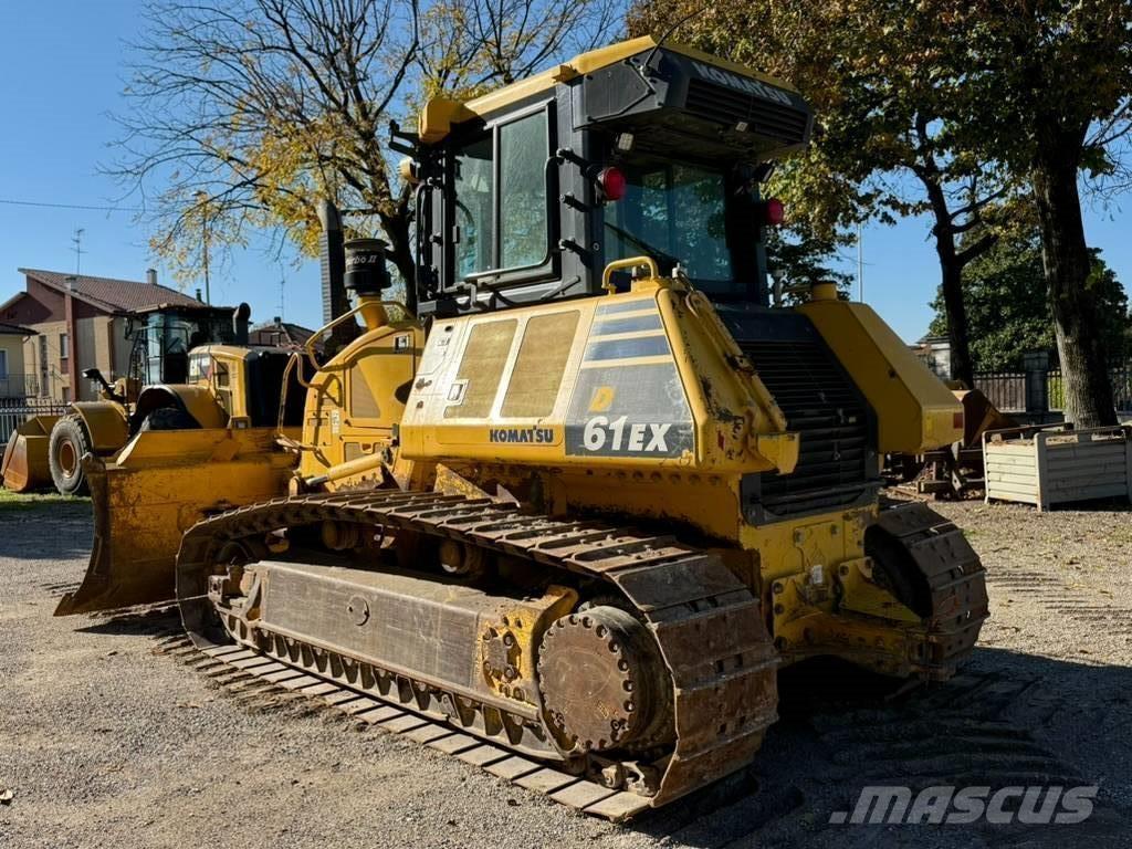 Komatsu D 61 EX-24 Buldooserid