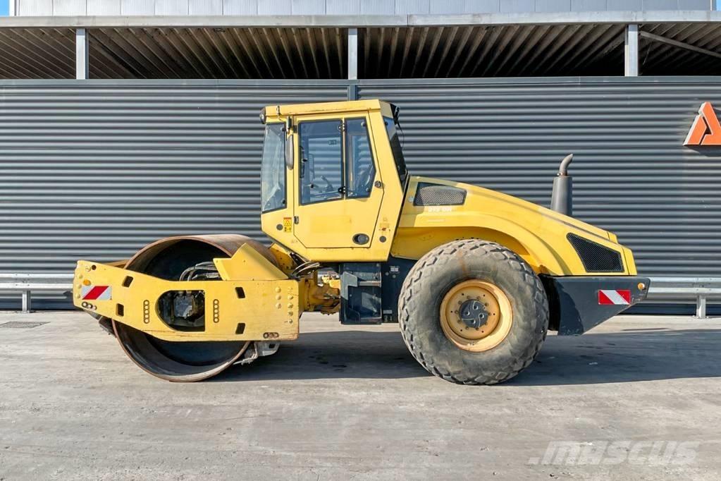 Bomag BW 213 DH-4 Ühe trumliga rullid