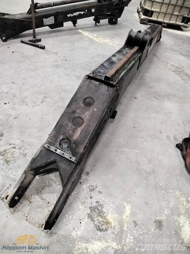 Ösa 374 Forvarderi kraanad