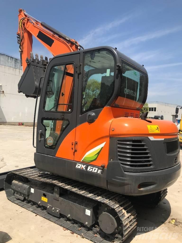 Doosan DX 60 Miniekskavaatorid < 7 t