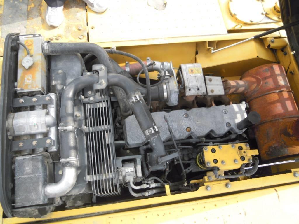 Komatsu PC 220-8 Roomikekskavaatorid