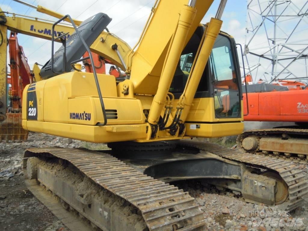 Komatsu PC 220-8 Roomikekskavaatorid
