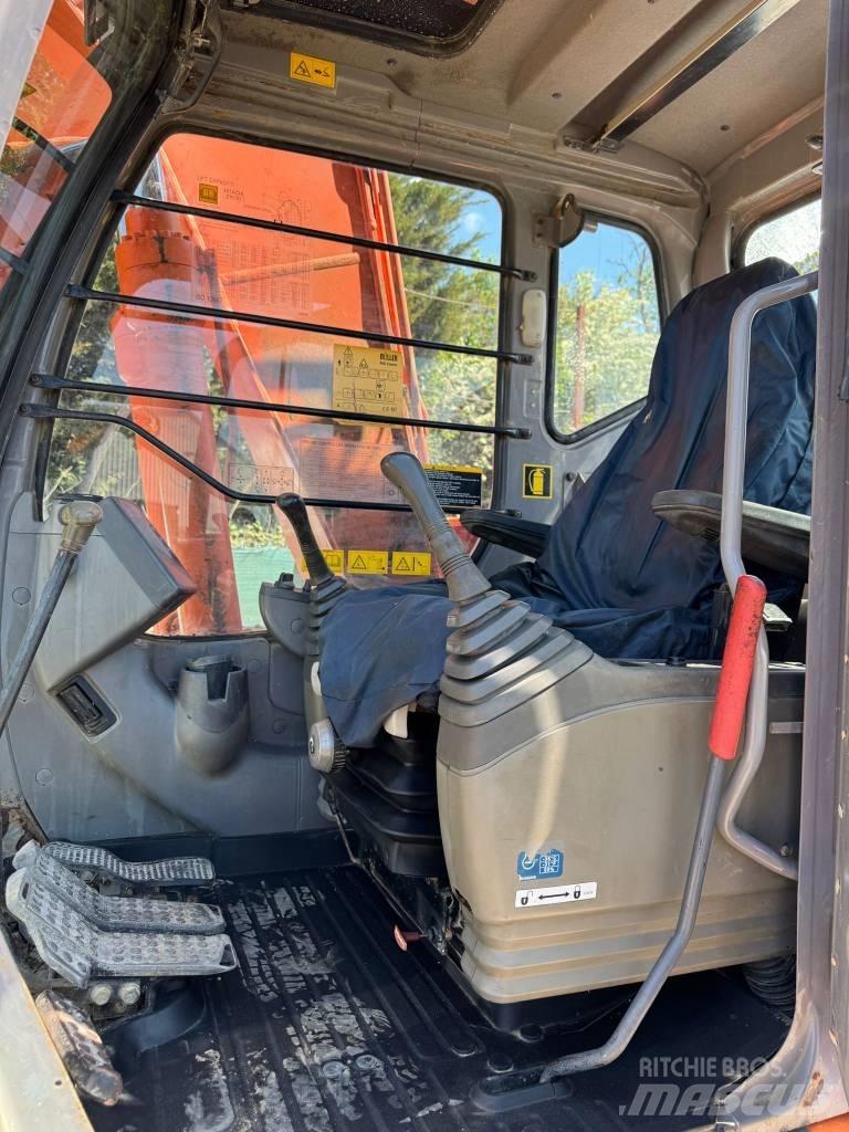 Hitachi ZX 130 Roomikekskavaatorid