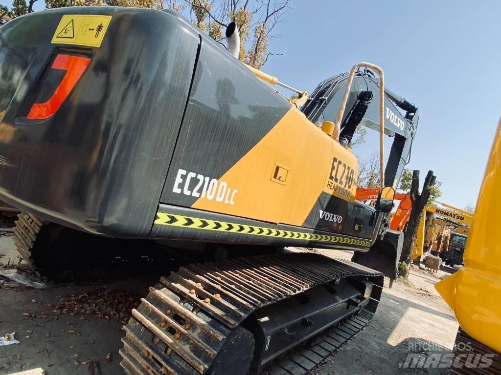 Volvo EC210DL Roomikekskavaatorid