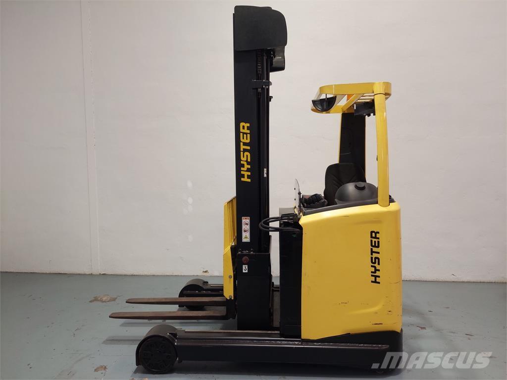 Hyster R 2 5 Lükandmastiga tõstukid