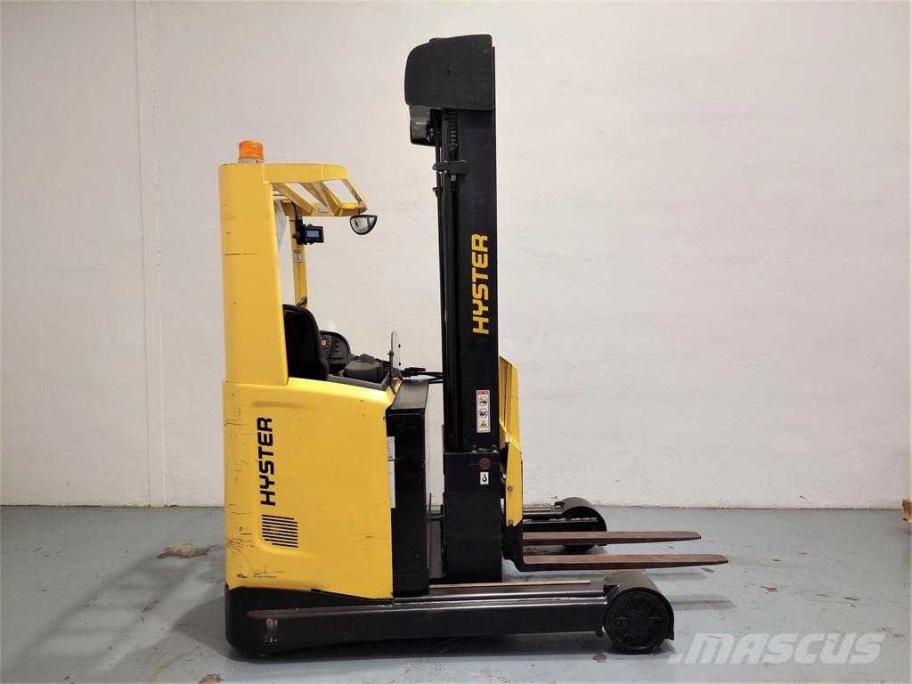 Hyster R 2 5 Lükandmastiga tõstukid