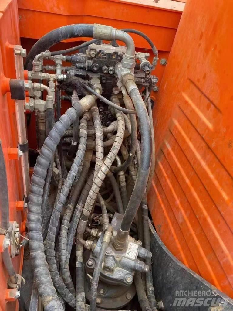 Doosan DX 75 Roomikekskavaatorid