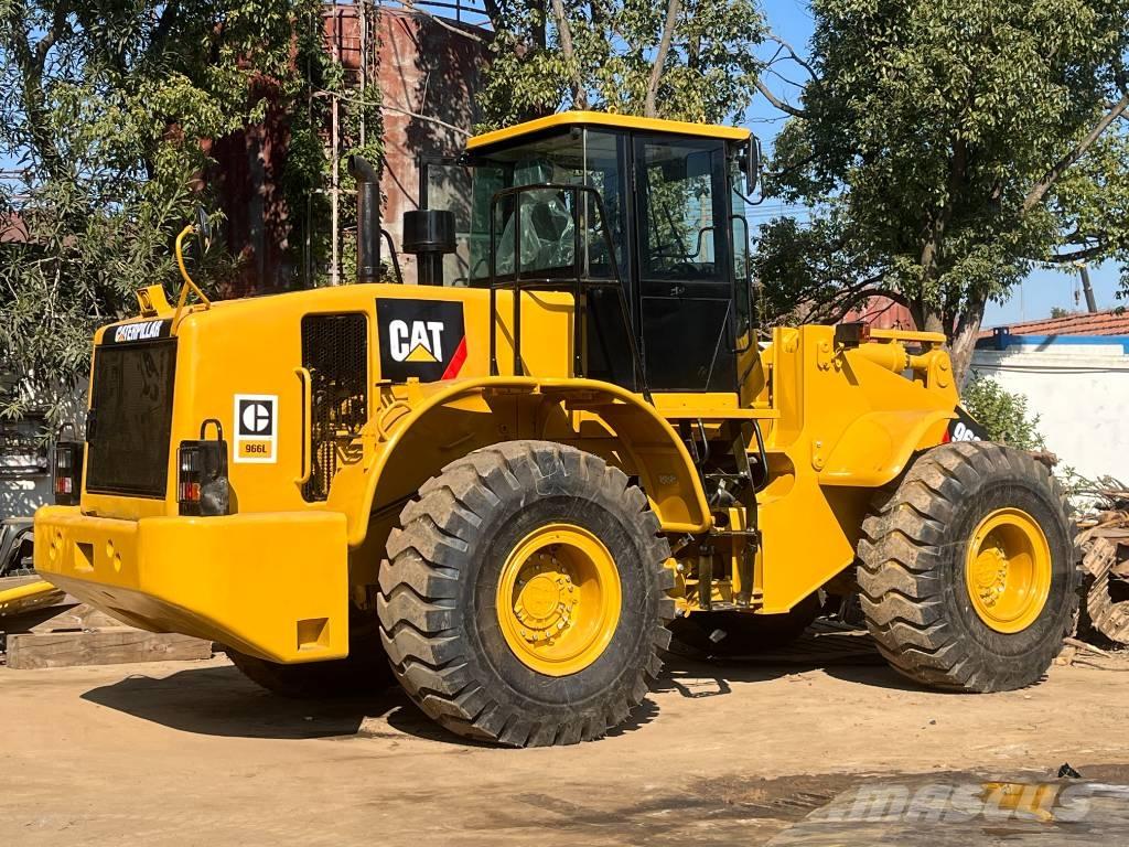 CAT 966 Rataslaadurid
