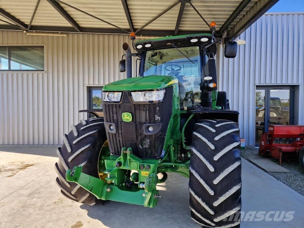 John Deere 7230 R Traktorid