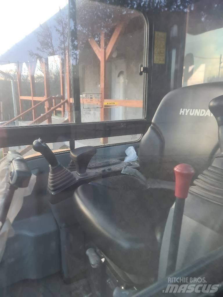 Hyundai R25Z-9 AK Miniekskavaatorid < 7 t