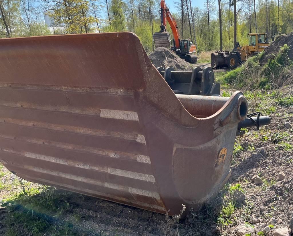 Doosan DX 420 LC Roomikekskavaatorid