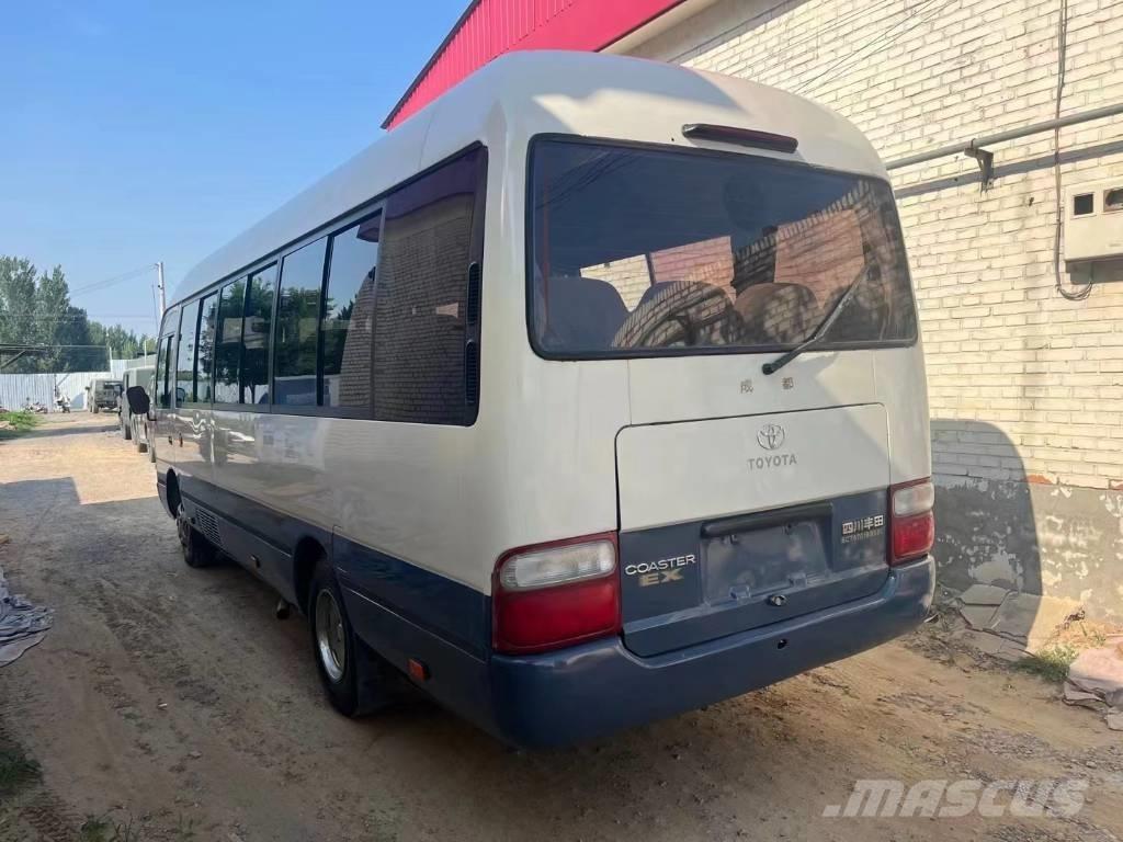 Toyota Coaster Bus Väikebussid