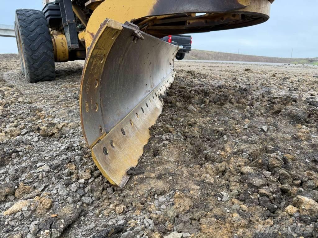 CAT 140H Greiderid