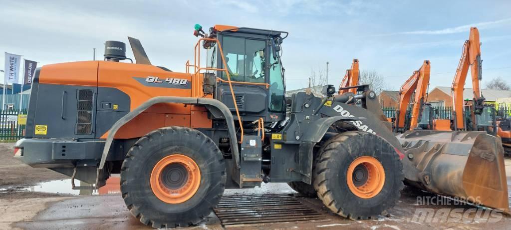 Doosan DL 480-7 Ratasekskavaatorid