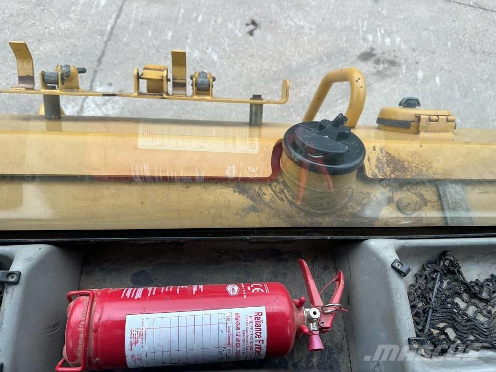 CAT D 6 N LGP Buldooserid