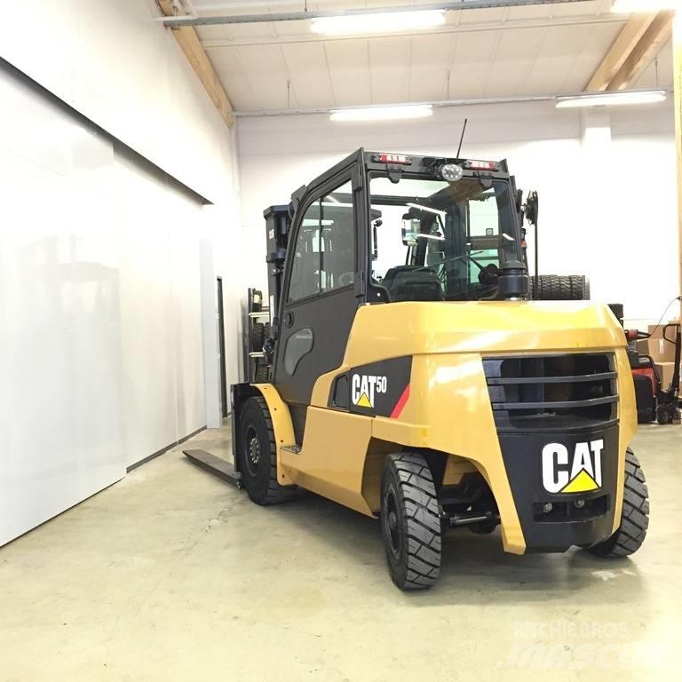CAT DP 50 N Diiseltõstukid