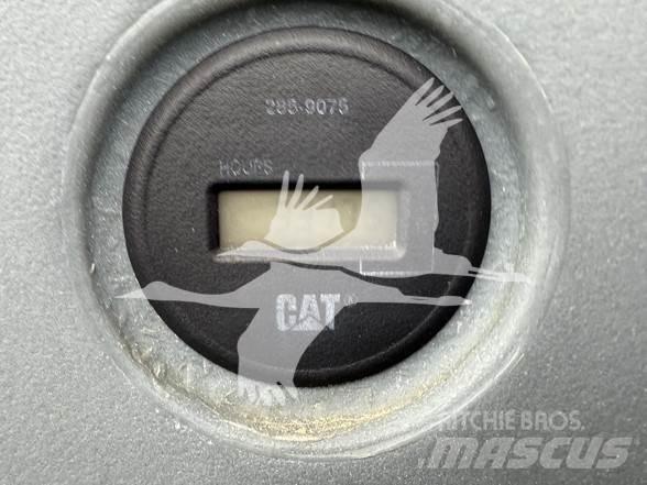 CAT 420D Ekskavaatorlaadurid