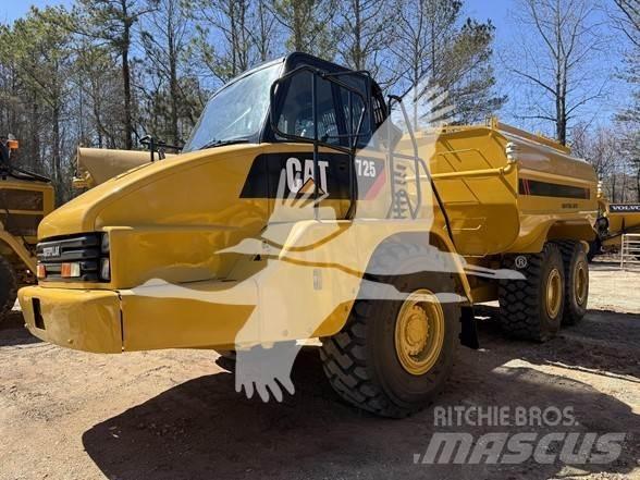CAT 725 Veepaagiga autod