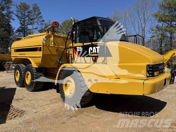 CAT 725 Veepaagiga autod
