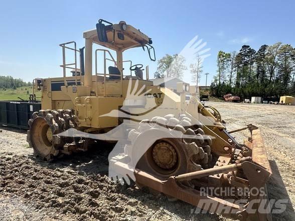 CAT 815B Ühe trumliga rullid