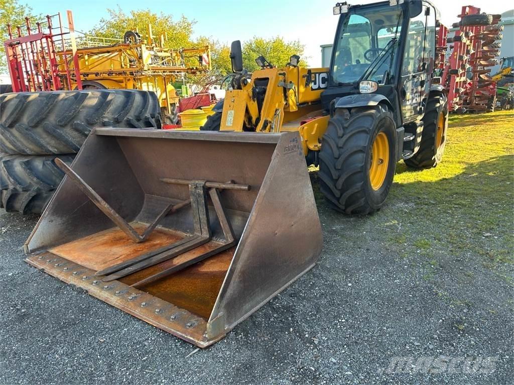 JCB 541-70 AGRIPRO Teleskoop poomtõstukid