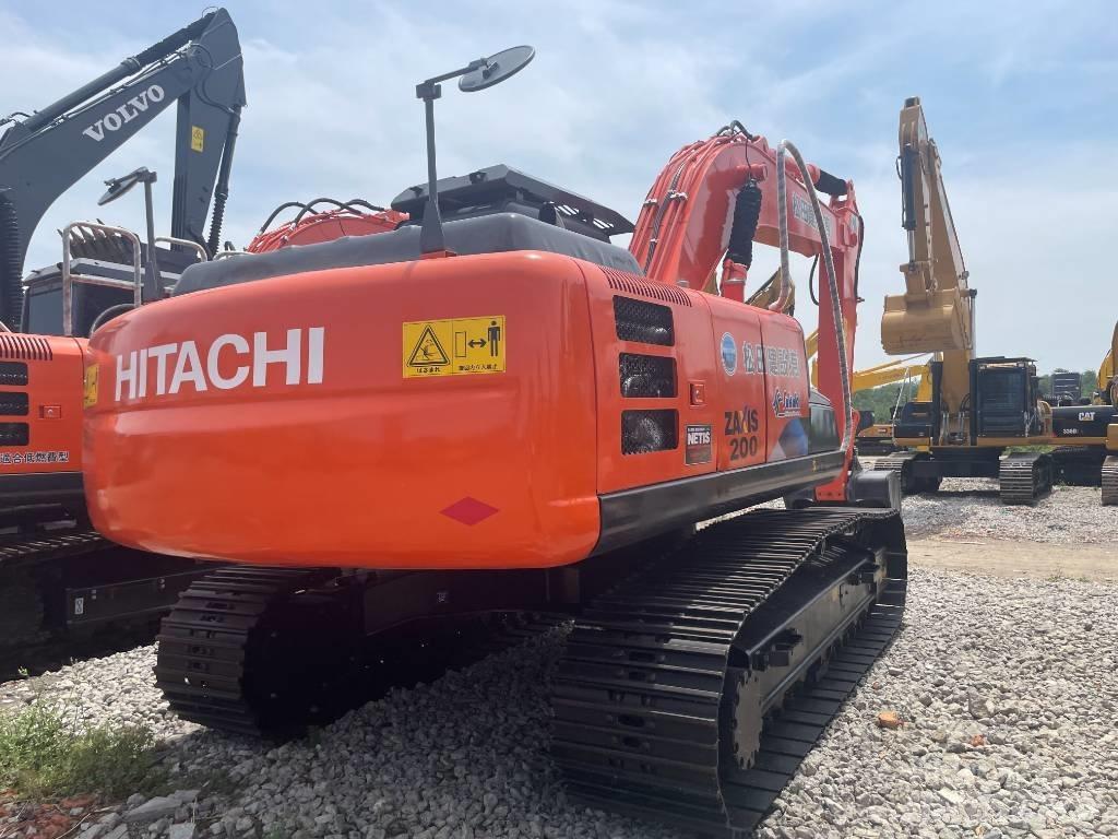 Hitachi ZX 200 Roomikekskavaatorid