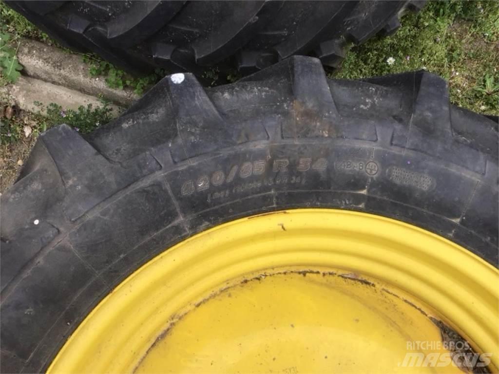 Michelin 420/85R34 Rehvid, rattad ja veljed