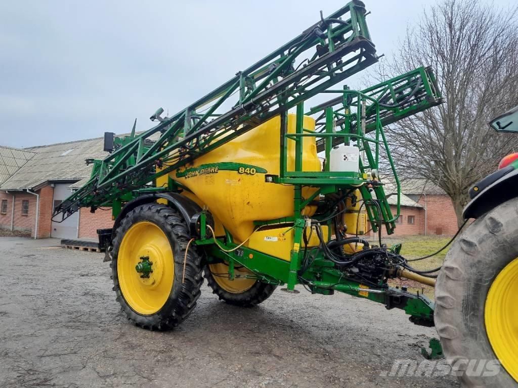 John Deere 840 Haagispritsid
