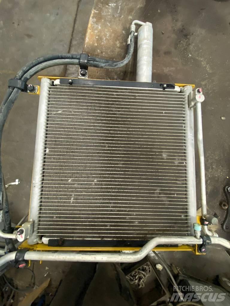 CAT 349 E Parts Roomikekskavaatorid