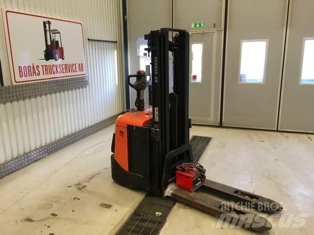 BT SPE 125 L Järelkäidavad virnastajad